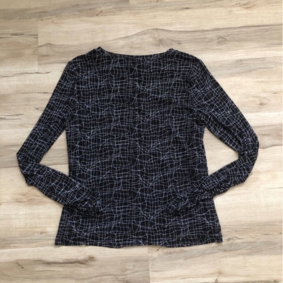 Calvin Klein Black and White Fitted Blouse - Picture 9 of 9